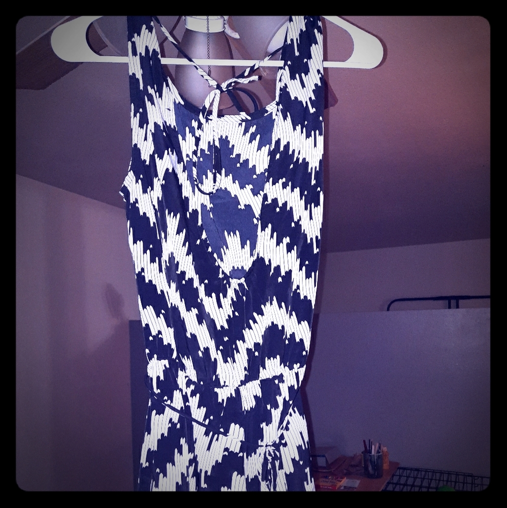 Black N White jumper awesome casual dinner